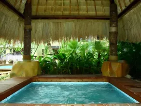 Yanoda Rainforest No.1 Hotel - Image 5
