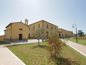 Stylish apartment with AC and terrace near the Tuscan coast - Image 2
