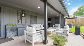 The Gated Modern Home Near NRG and Medical Center - Image 3