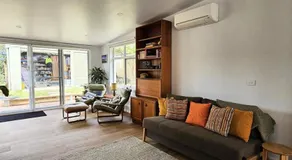 Saltbush - Ideally located and modernised MCM Beach House - Image 2