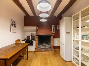Kaštieľ v St Martí s vinicami a záhradou - Image 5