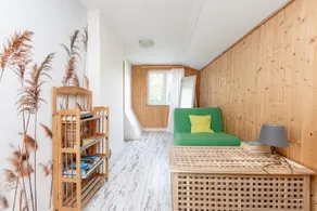 Holiday home with a terrace, right by the lake - Image 3