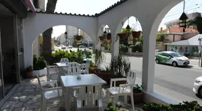 Le Village Hotel - Image 3