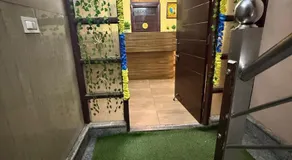 Home Inn - Image 5