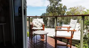 The Lake Guesthouse - Image 2