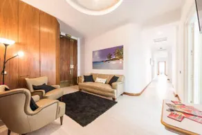 M&F Apartaments Gran Via - Image 2