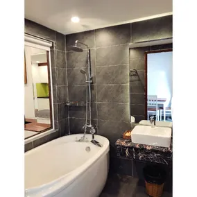 Căn Hộ Cao Cấp Nha Trang Giá Rẻ /Bồn Tắm Chanh Sả - Image 2