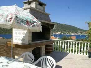 Apartment in Vinisce 100m from the Sea - Image 1
