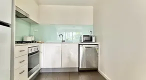 Charming One-Bed Apt in the Heart of Parramatta - Image 4