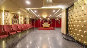 The PratiQ Luxe - Paschim Vihar - Image 4