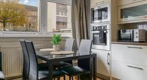 Free Parking | 3 Bedrooms | Sleeps 7 | Airport - Image 5