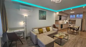 Comfort Budapest Apartment - Private Balcony & Free Parking - AC - Image 3