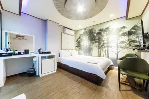 Pocheon Royal - Image 2