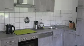 Appartamento totalmente attrezzato con giardino | Vista sul giardino - Image 2