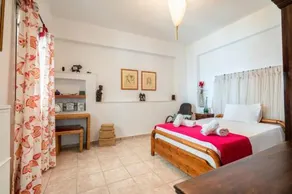 Maroussa's Apartments - Image 1
