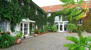 Hotel Bördehof, direkt an der A2 & A14, mit Restaurant - Image 2