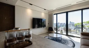Green Hotel - Image 3