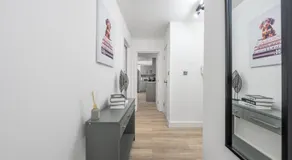 Urban And Trendy Stratford Property Sleeps 8 Free Parking Wifi - Image 4