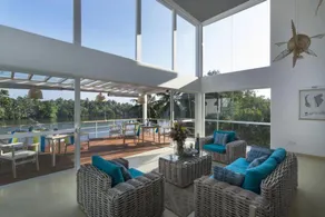 33 Lake Terrace - Image 2