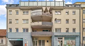 Cozy Apartment near Airport & City Center with Private Garden - Image 4