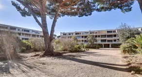 3 Rooms with Sea View Terraces in Peace - Image 4