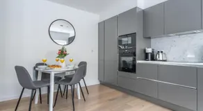 BnBNova - 1BR - Thames & St Paul's - Image 2