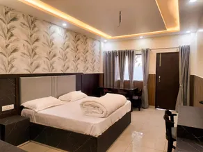Cottage Club Inn - Image 4