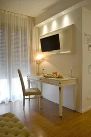 Hotel Rosa Purpurea - Image 2