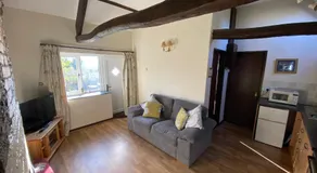 Forge Cottage, Cosy Couples Retreat in the Devon Countryside, Indoor Pool, Tennis Court and Tarka Trail Access - Image 2