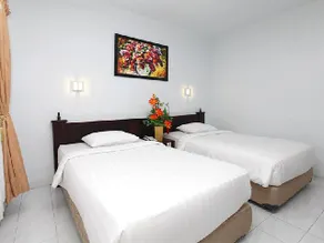 Toba Beach Hotel - Image 2