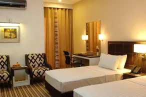 West Inn Hotel Faisalabad - Image 4