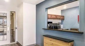 WoodSpring Suites Bentonville - Image 2