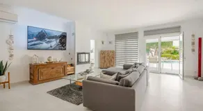 Welcoming villa in Empuriabrava with private pool - Image 2