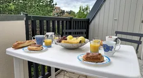 Cocon d'Houlgate - Logement à 500m de la plage avec son balcon vue sur le jardin, 4 couchages, wifi gratuite - Image 5
