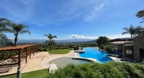 CR MARIPOSA RENTALS Luxury 2-Story Penthouse with Private Jacuzzi - Image 3