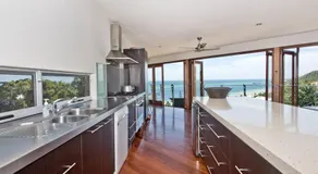 Tangalooma Hilltop Haven - Image 3