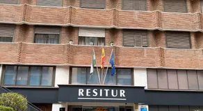 Resitur Luxury Suit 423 - Image 5