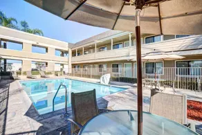 Good Nite Inn Redlands - Image 4