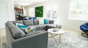 4BR Vacation Home with Spa, Pool, Outdoor BBQ&Patio - Image 4
