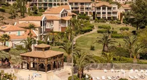 Appartement 'Cap Esterel St Raphaël' avec Vue Mer, Piscine Commune et Terrasse Privée - Image 4