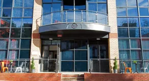 Cotels 7Zero1 Aparthotel Serviced Apartments with Parking & Reception - Image 4
