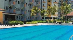 Stylish and Comfy Condominium - Image 5