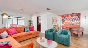 Tropical pop art getaway w Pool & Game Room - Image 2