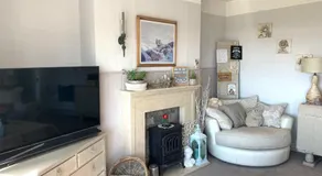 HomeStay In The Bay By The Beach - Image 2
