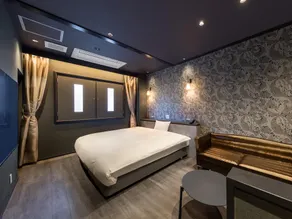 Hotel Noir Blanc - Image 2