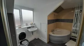 Guest Rooms in Bishop Auckland - Image 2