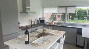 La Petite Maison au bord de l'eau - Image 4