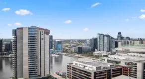 Luxe 2BR Retreat Panoramic Views With 2x Parking Spaces - Image 5