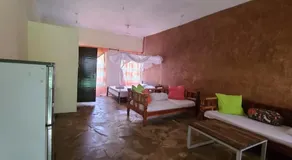 PRIMESHADE GUESTHOUSE - Image 2