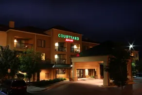 Courtyard by Marriott Flint Grand Blanc - Image 3